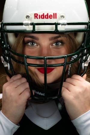 female-football-player-has-media-day-photos